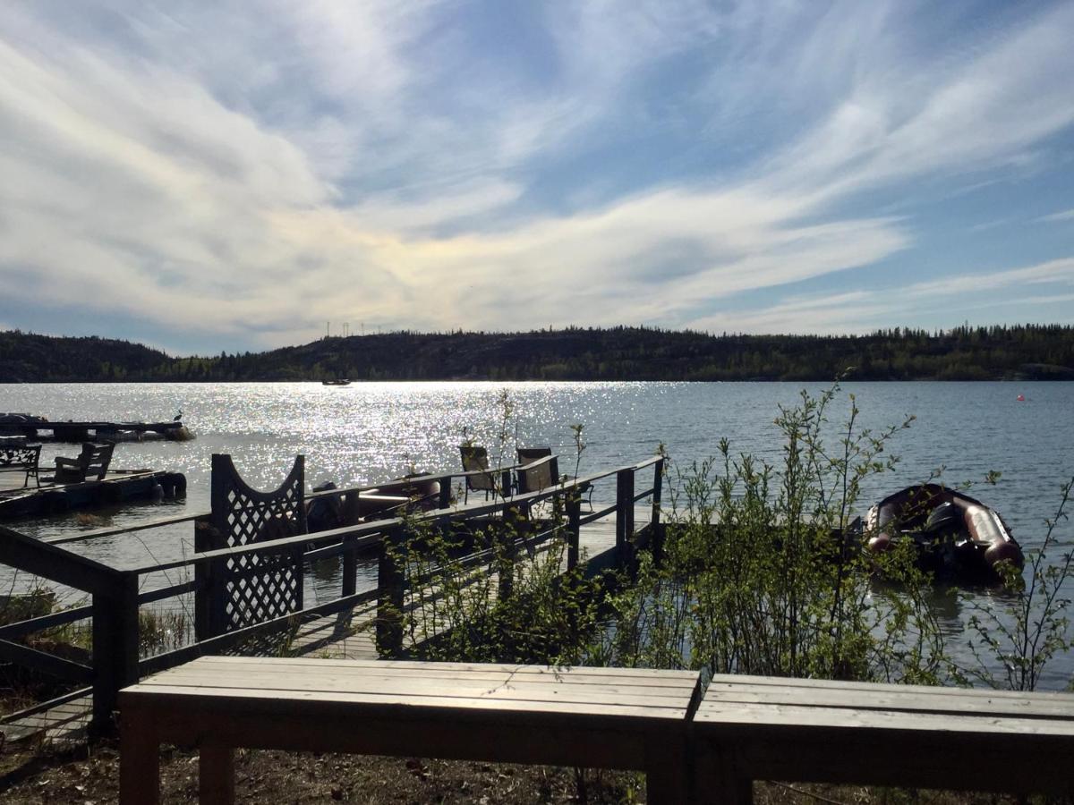 Great Slave Lakeside Bed & Breakfast Yellowknife Exterior foto